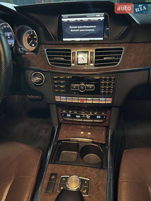 Седан Mercedes-Benz E-Class 2013 в Киеве
