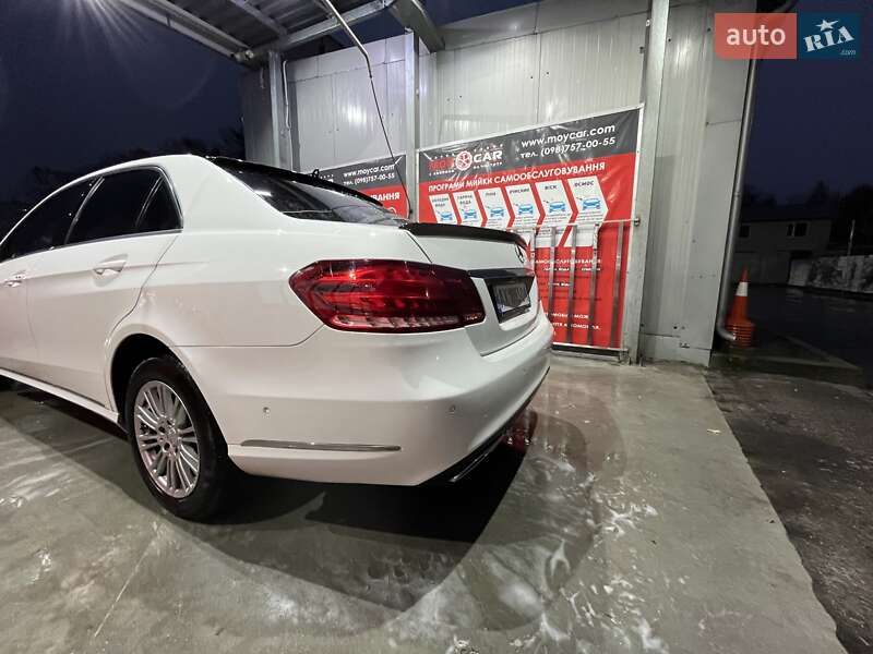 Седан Mercedes-Benz E-Class 2013 в Киеве