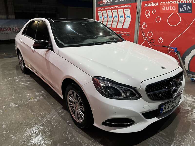 Седан Mercedes-Benz E-Class 2013 в Киеве