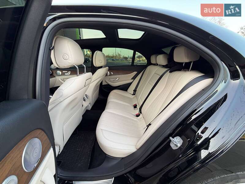 Седан Mercedes-Benz E-Class 2018 в Кривом Роге