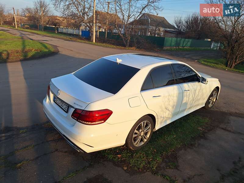 Седан Mercedes-Benz E-Class 2013 в Николаеве