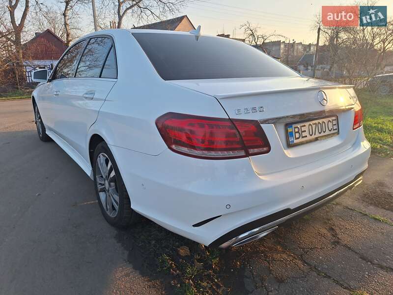 Седан Mercedes-Benz E-Class 2013 в Николаеве