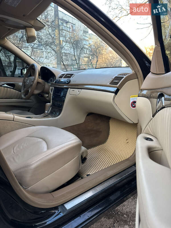 Седан Mercedes-Benz E-Class 2008 в Смеле
