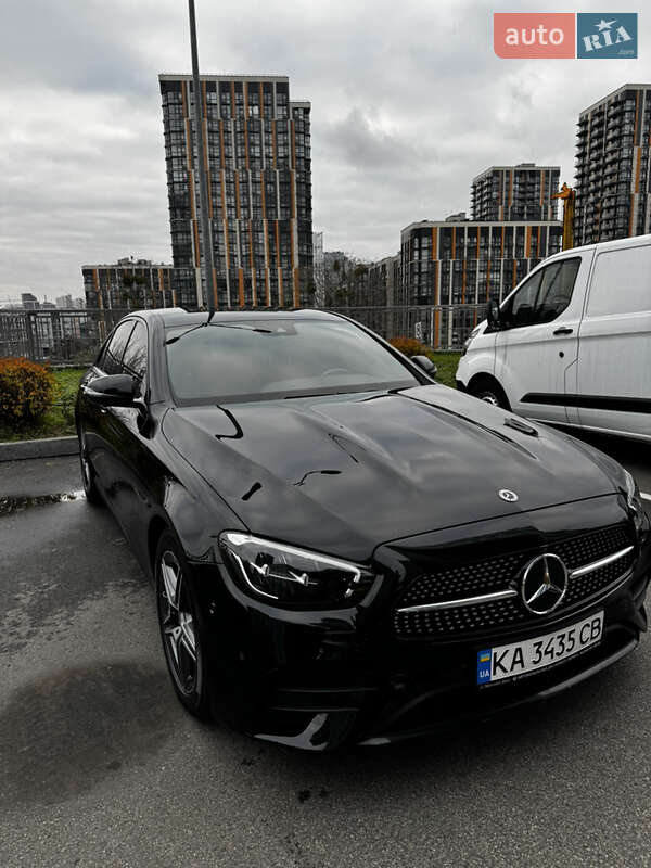 Седан Mercedes-Benz E-Class 2022 в Киеве