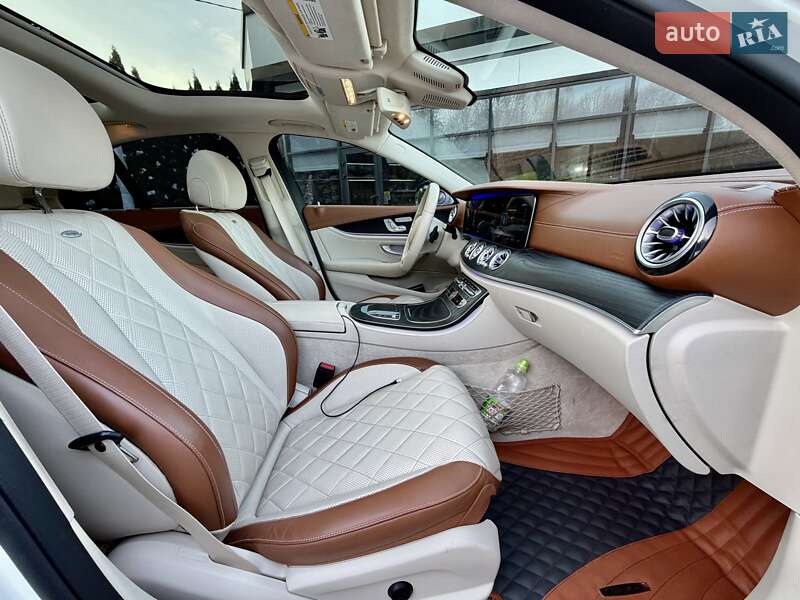 Седан Mercedes-Benz E-Class 2019 в Львові