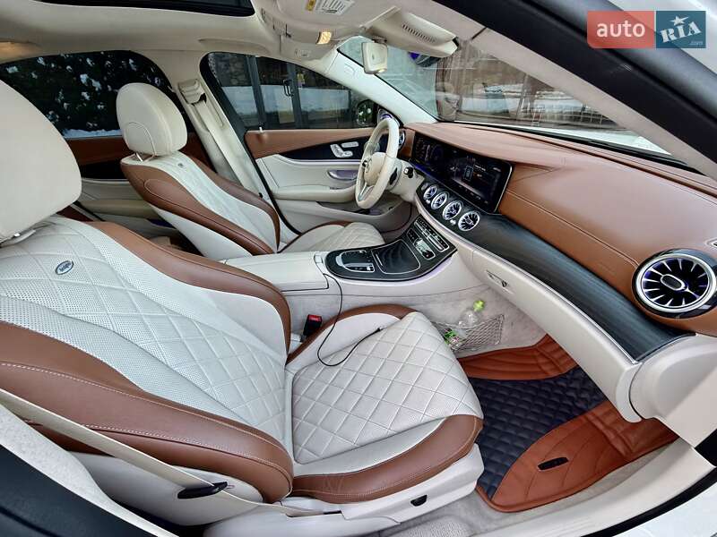 Седан Mercedes-Benz E-Class 2019 в Львові