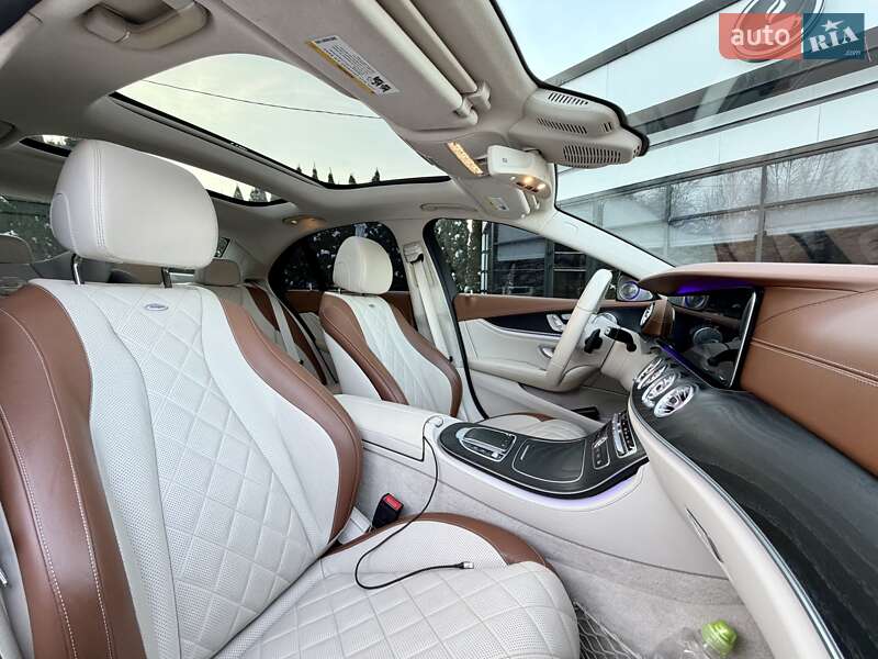 Седан Mercedes-Benz E-Class 2019 в Львові