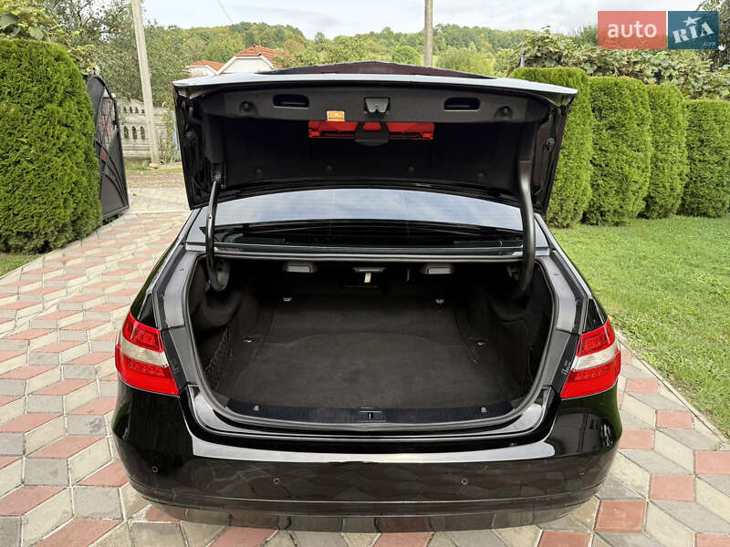 Седан Mercedes-Benz E-Class 2009 в Коломые