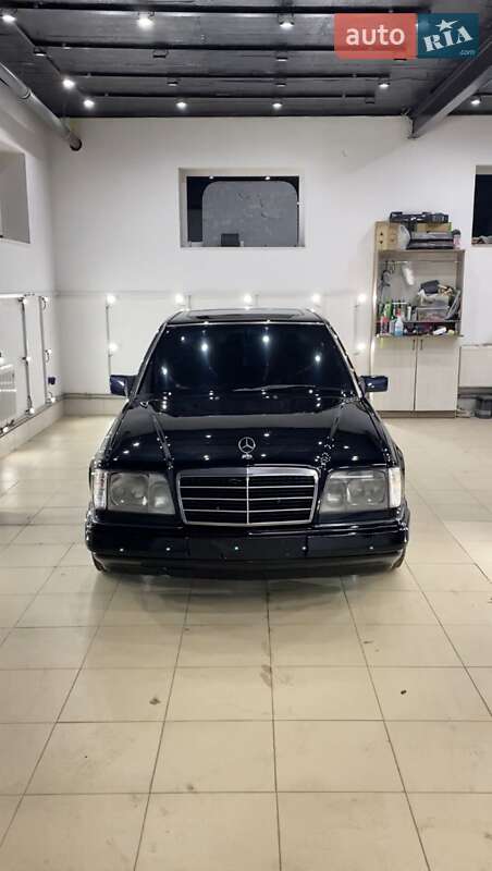 Седан Mercedes-Benz E-Class 1994 в Коломые