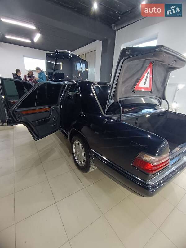 Седан Mercedes-Benz E-Class 1994 в Коломые