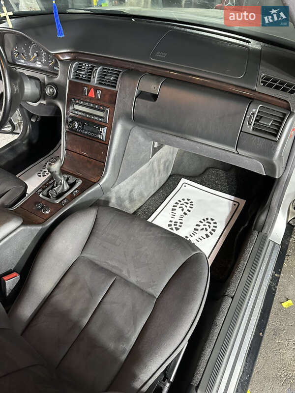 Седан Mercedes-Benz E-Class 1996 в Василькове фото 9 Седан Mercedes-Benz E-Class 1996 в Василькове