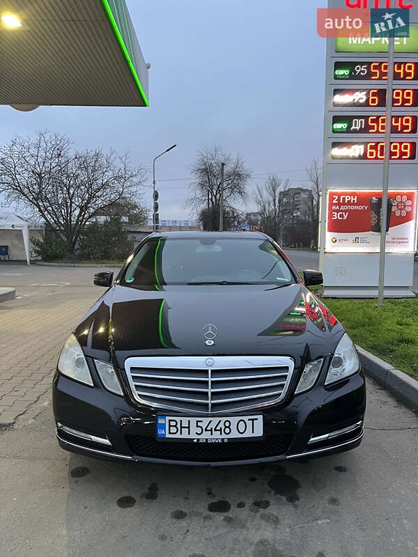 Седан Mercedes-Benz E-Class 2011 в Одесі