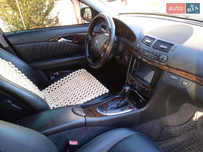 Седан Mercedes-Benz E-Class 2006 в Новому Розділі фото 16 Седан Mercedes-Benz E-Class 2006 в Новому Розділі