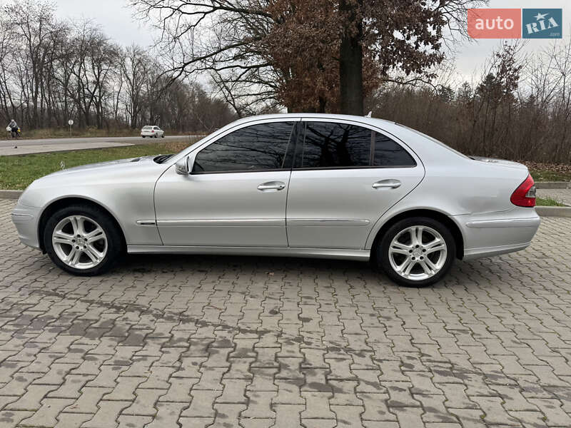 Седан Mercedes-Benz E-Class 2008 в Сторожинці