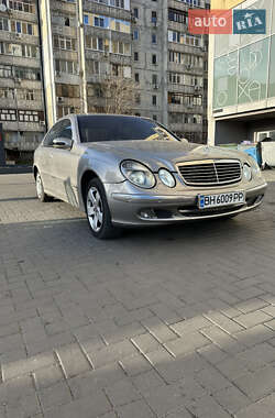 Седан Mercedes-Benz E-Class 2002 в Миколаєві
