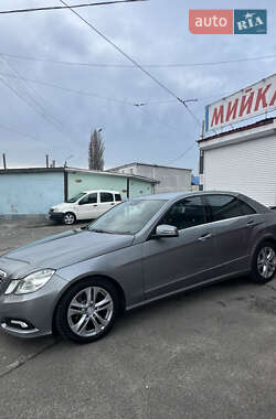 Седан Mercedes-Benz E-Class 2010 в Киеве