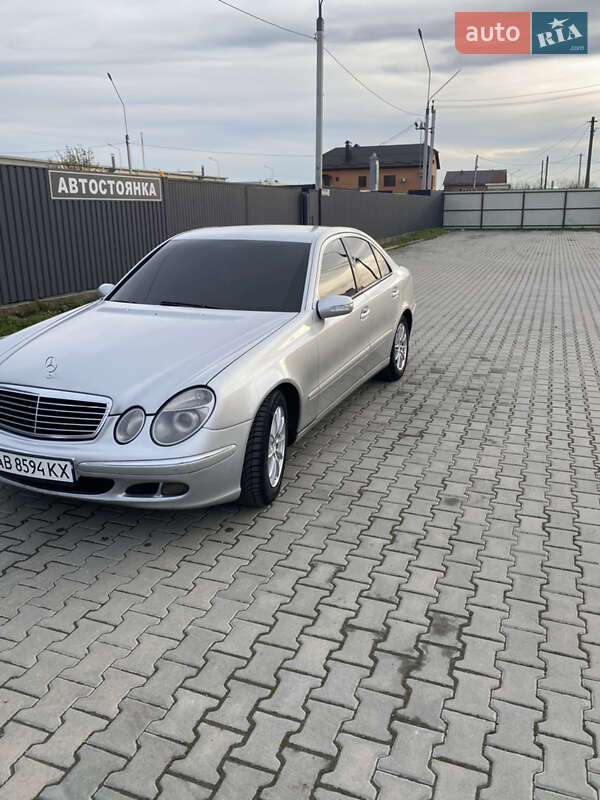 Седан Mercedes-Benz E-Class 2003 в Виннице