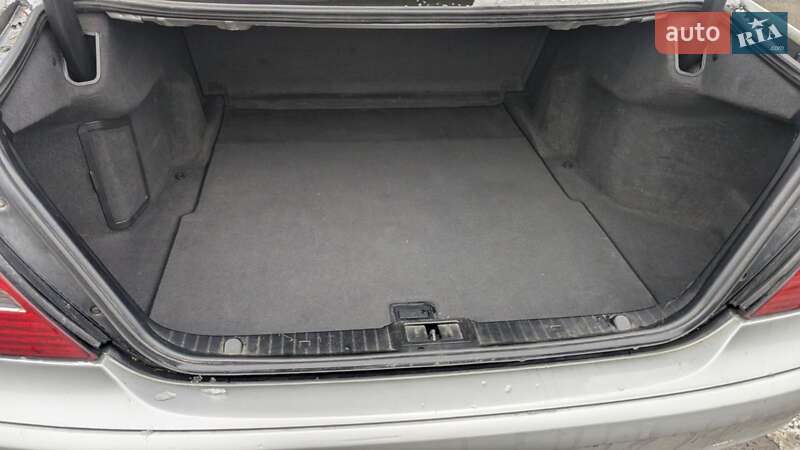 Седан Mercedes-Benz E-Class 2003 в Луцьку