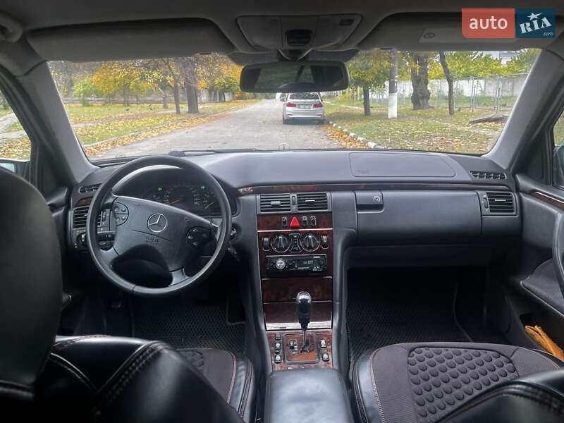 Седан Mercedes-Benz E-Class 2001 в Запорожье фото 5 Седан Mercedes-Benz E-Class 2001 в Запорожье