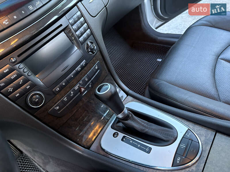 Седан Mercedes-Benz E-Class 2002 в Кривом Роге фото 22 Седан Mercedes-Benz E-Class 2002 в Кривом Роге