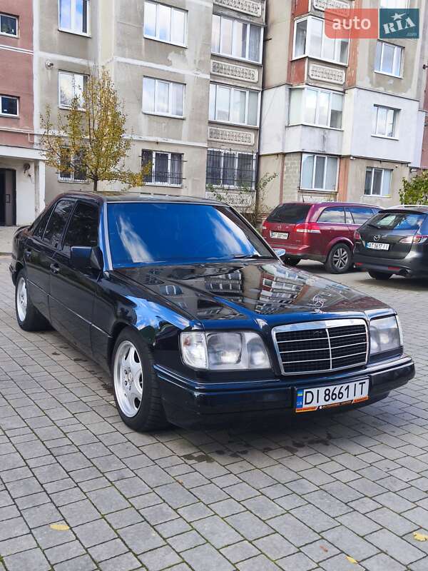 Седан Mercedes-Benz E-Class 1994 в Коломые