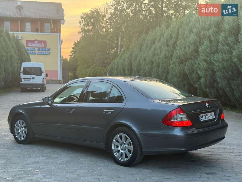 Седан Mercedes-Benz E-Class 2007 в Самборі
