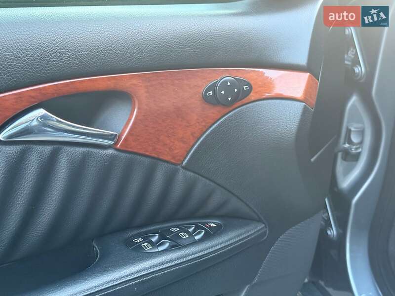 Седан Mercedes-Benz E-Class 2007 в Самборі