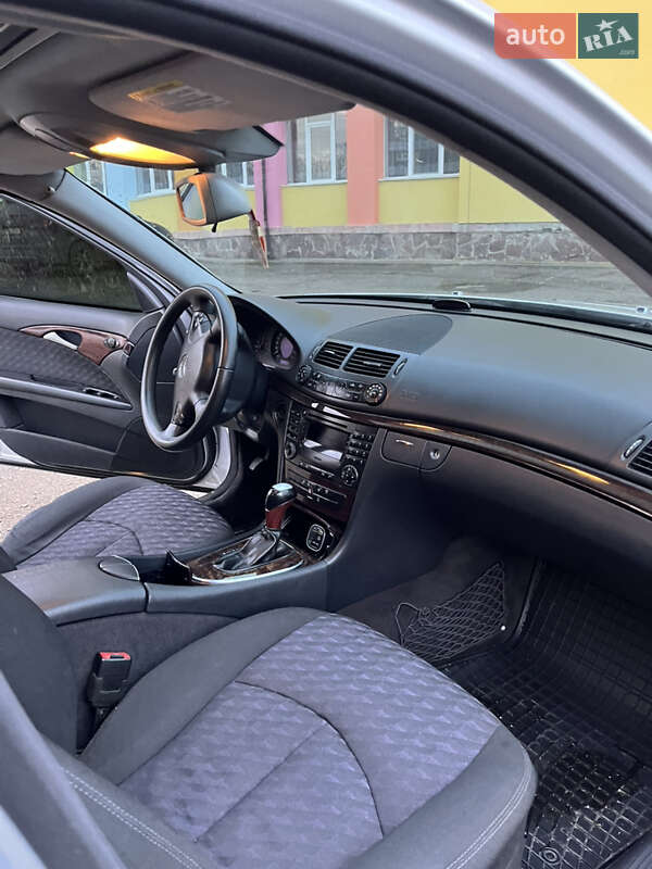 Седан Mercedes-Benz E-Class 2005 в Вашківцях