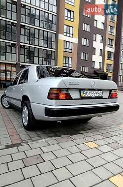 Седан Mercedes-Benz E-Class 1988 в Тернополе