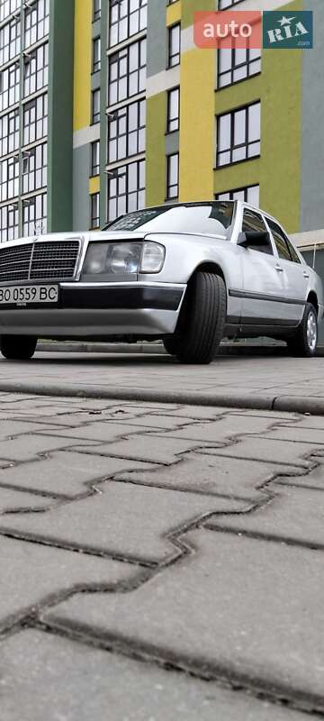 Седан Mercedes-Benz E-Class 1988 в Тернополі фото 22 Седан Mercedes-Benz E-Class 1988 в Тернополі