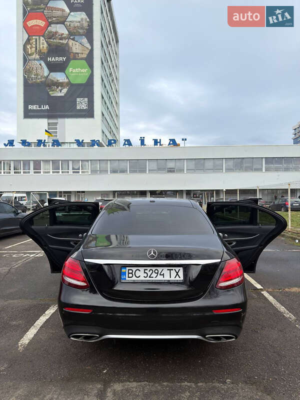 Седан Mercedes-Benz E-Class 2016 в Львові