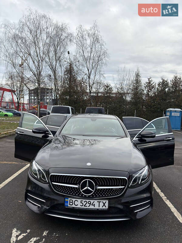 Седан Mercedes-Benz E-Class 2016 в Львові