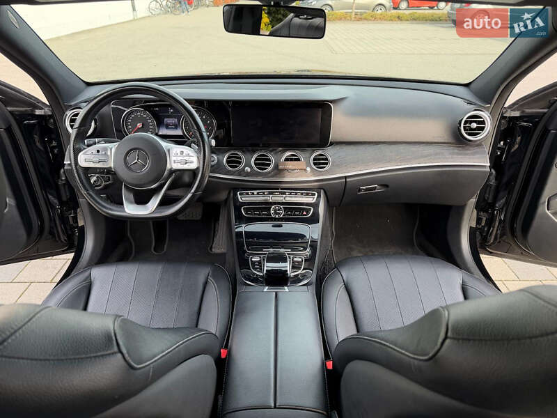 Седан Mercedes-Benz E-Class 2016 в Львові