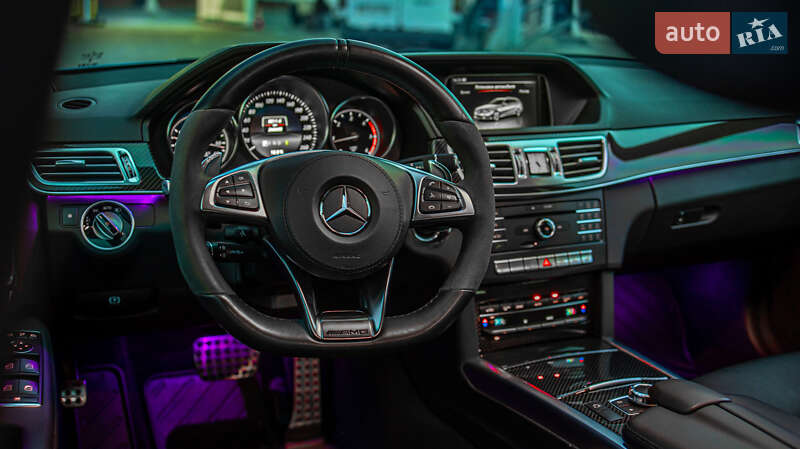 Універсал Mercedes-Benz E-Class 2014 в Чернівцях