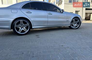 Седан Mercedes-Benz E-Class 2004 в Львове