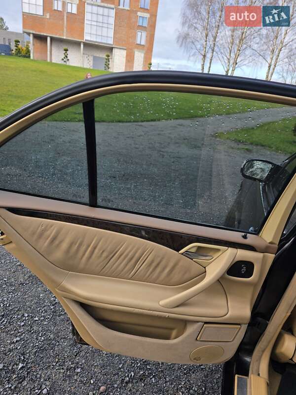 Седан Mercedes-Benz E-Class 2000 в Хмельницком