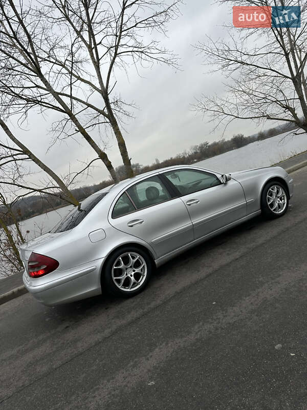 Седан Mercedes-Benz E-Class 2003 в Василькові