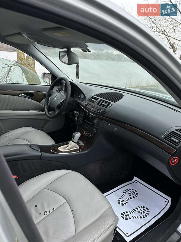 Седан Mercedes-Benz E-Class 2003 в Василькові