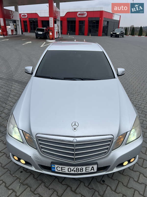 Седан Mercedes-Benz E-Class 2009 в Чернівцях