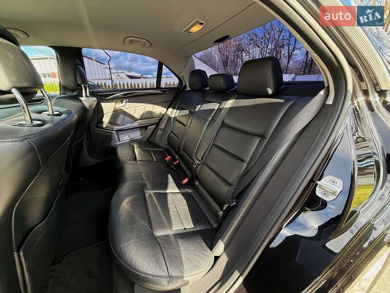 Седан Mercedes-Benz E-Class 2011 в Луцке