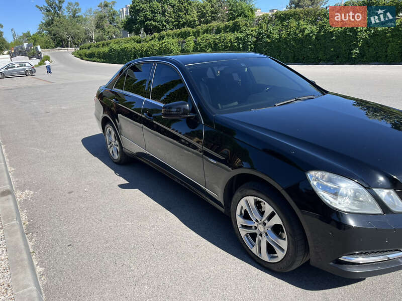 Седан Mercedes-Benz E-Class 2012 в Дніпрі фото 3 Седан Mercedes-Benz E-Class 2012 в Дніпрі