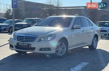 Седан Mercedes-Benz E-Class 2011 в Львові