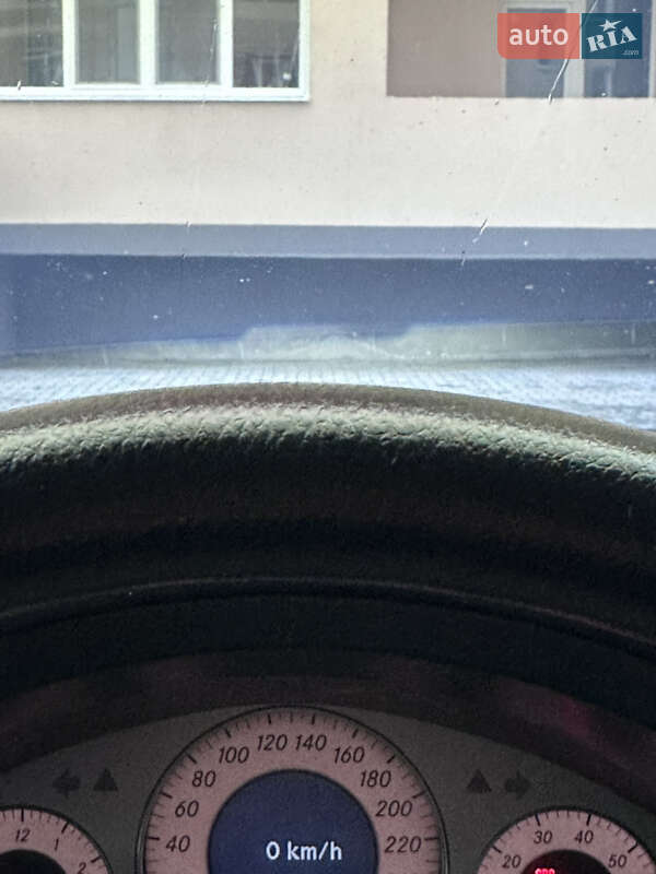 Седан Mercedes-Benz E-Class 2003 в Вышгороде