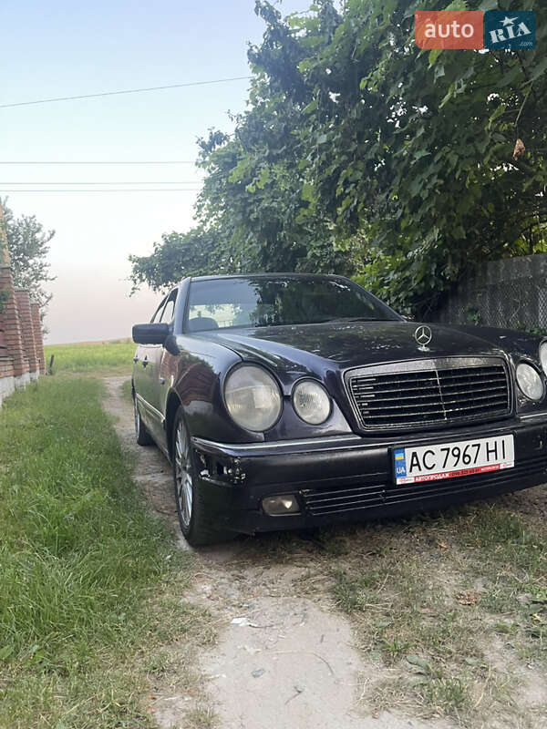 Седан Mercedes-Benz E-Class 1995 в Луцке фото 10 Седан Mercedes-Benz E-Class 1995 в Луцке