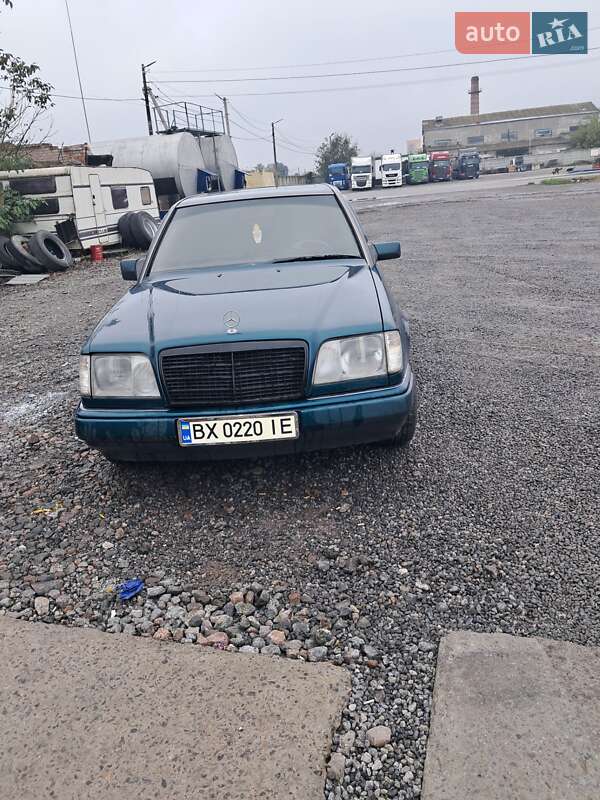 Седан Mercedes-Benz E-Class 1995 в Хмельницькому