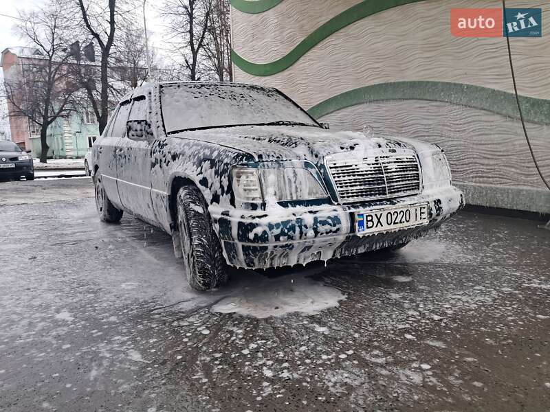 Седан Mercedes-Benz E-Class 1995 в Хмельницькому