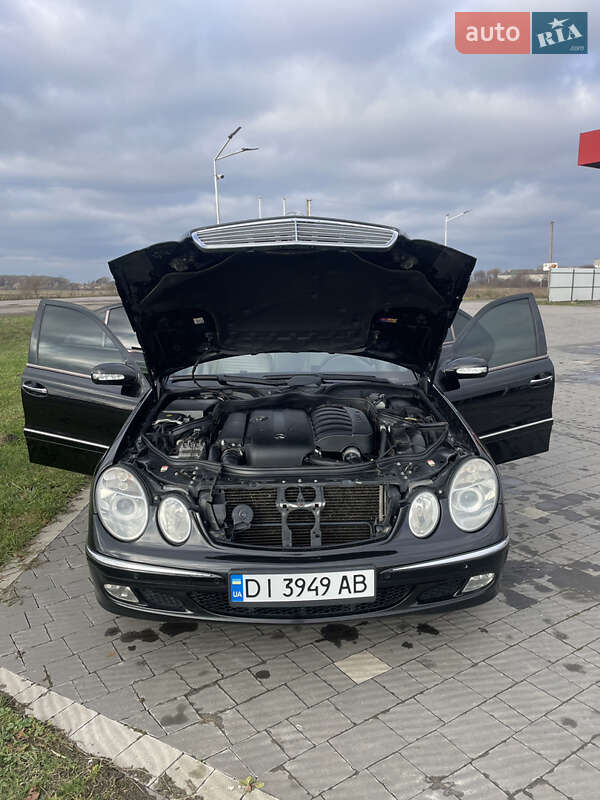 Седан Mercedes-Benz E-Class 2004 в Буську