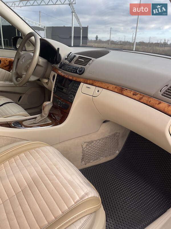 Седан Mercedes-Benz E-Class 2004 в Буську