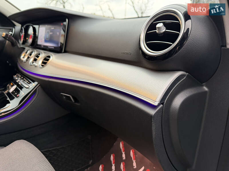 Седан Mercedes-Benz E-Class 2019 в Ужгороді