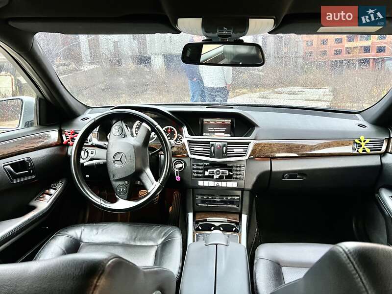 Седан Mercedes-Benz E-Class 2013 в Києві